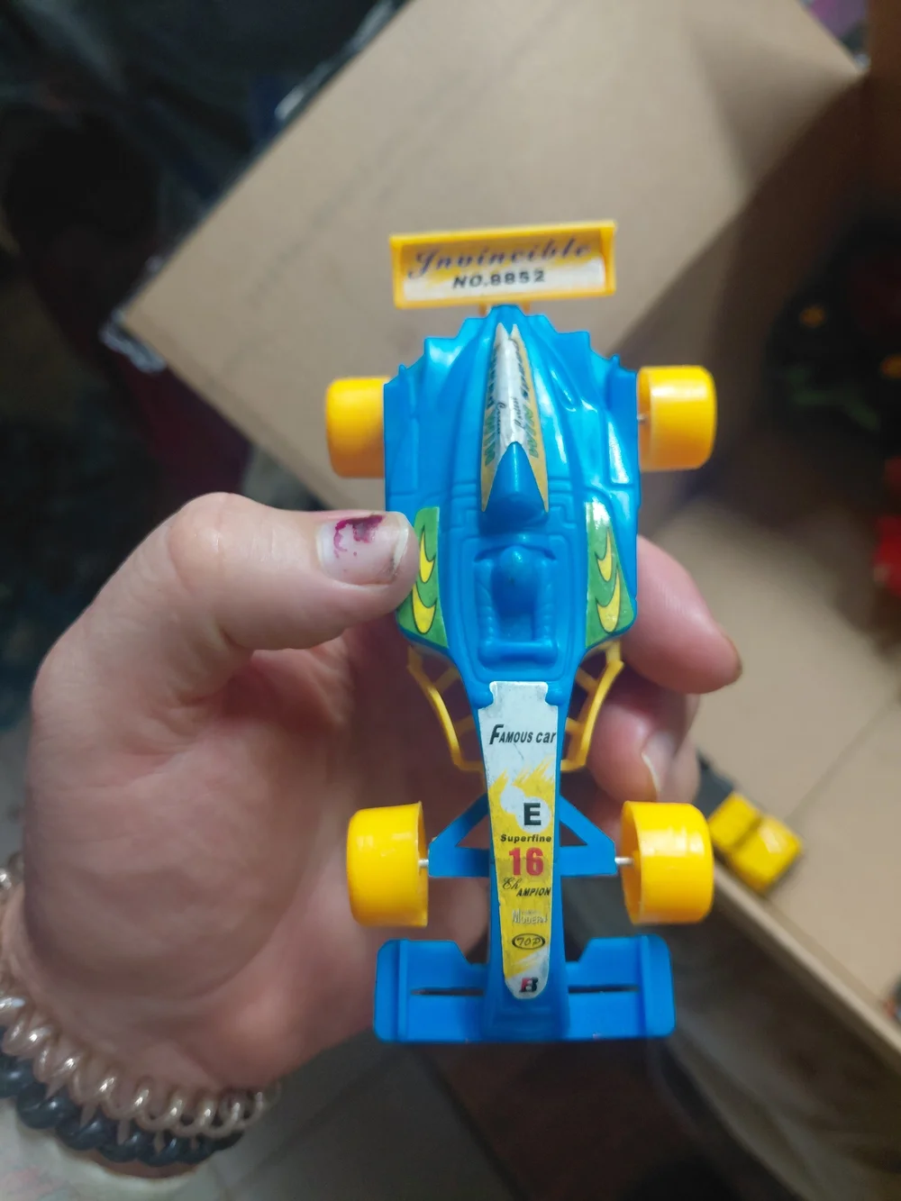 Kenneth toys formula 1 2020 yellow and blue plastic race car 1:57 scale hanjin